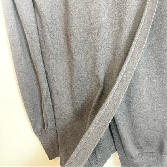 Soyer Silk and Cashmere V-neck Lightweight Sweater woman's size S - Picture 7 of 9